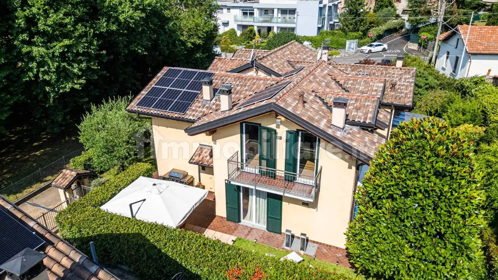 Villa in vendita a Varese