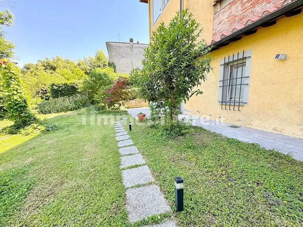 Casa indipendente in vendita a Vernio