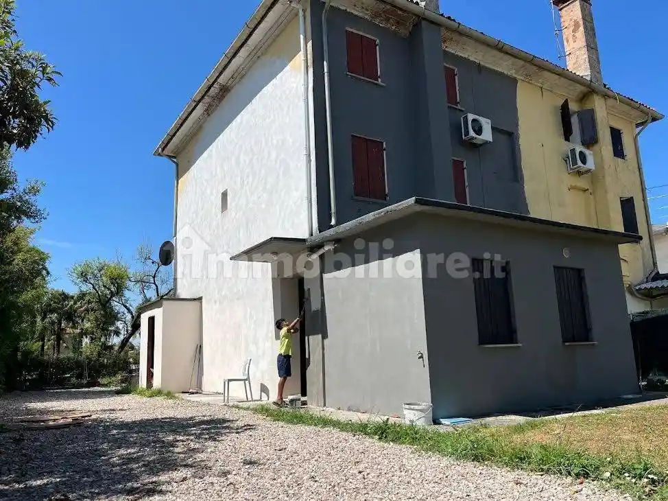 Casa indipendente in vendita a Prata di Pordenone