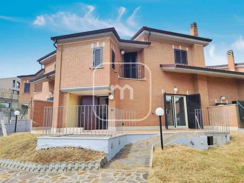 Villetta a schiera in vendita a Albano Laziale