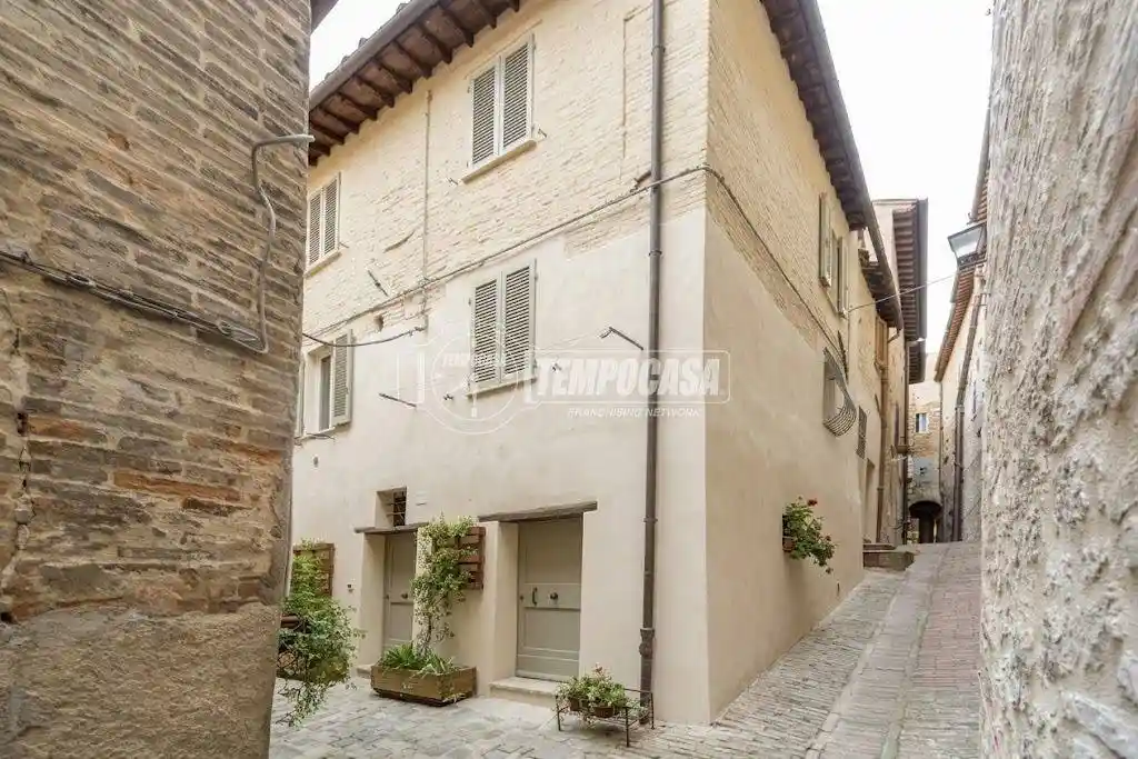 Casa indipendente in vendita a Perugia