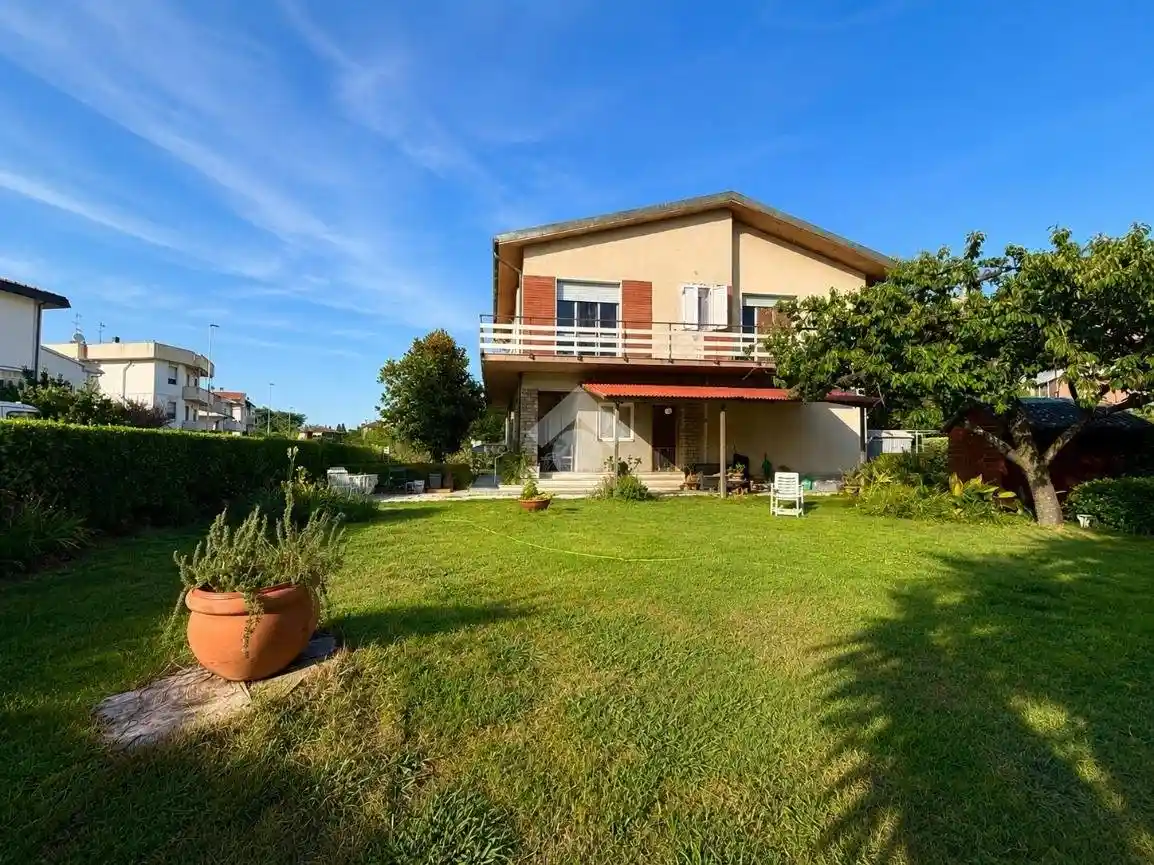 Villa in vendita a Collesalvetti