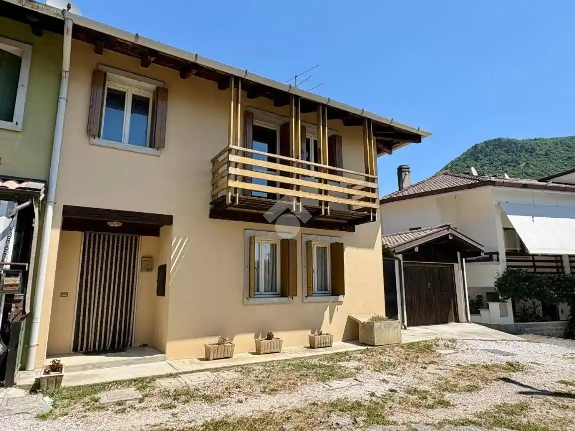 Casa indipendente in vendita a Tarcento