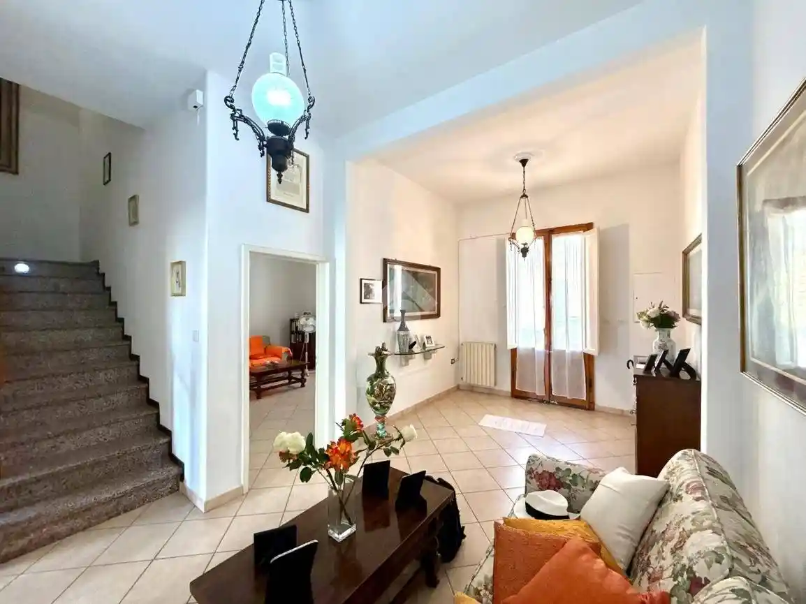 Casa indipendente in vendita a Prato