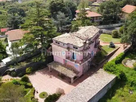 Villa in vendita a Mascalucia