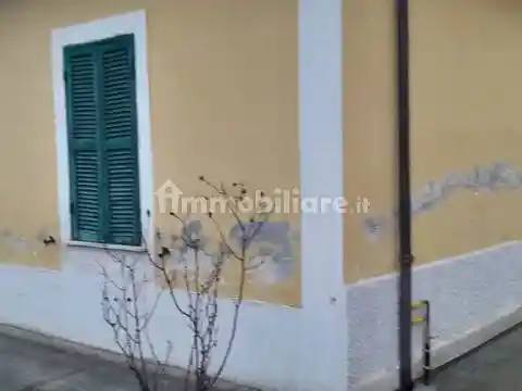 Villa in vendita a Magliano de' Marsi