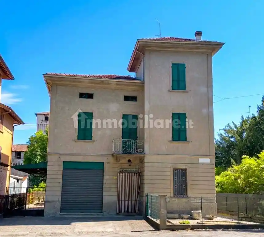 Villa in vendita a Roccabianca