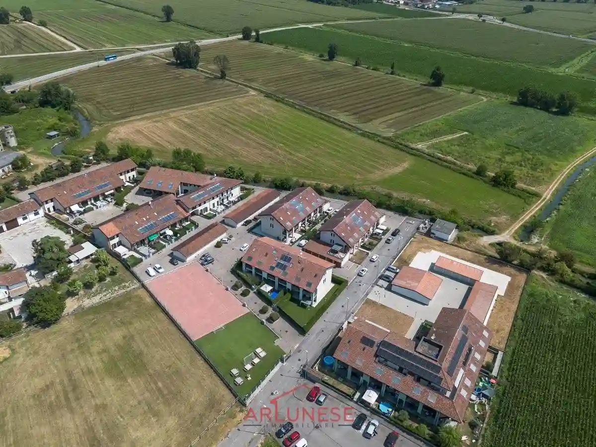 Villetta a schiera - foto 2
