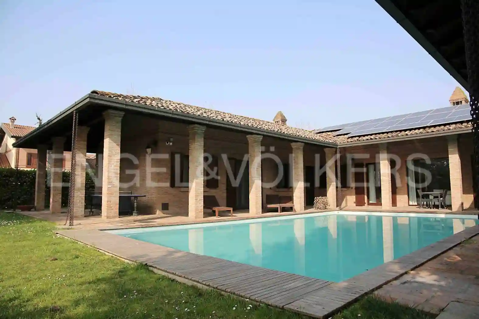 Villa - foto 2