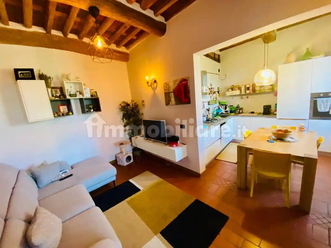 Casa indipendente in vendita a Lucca