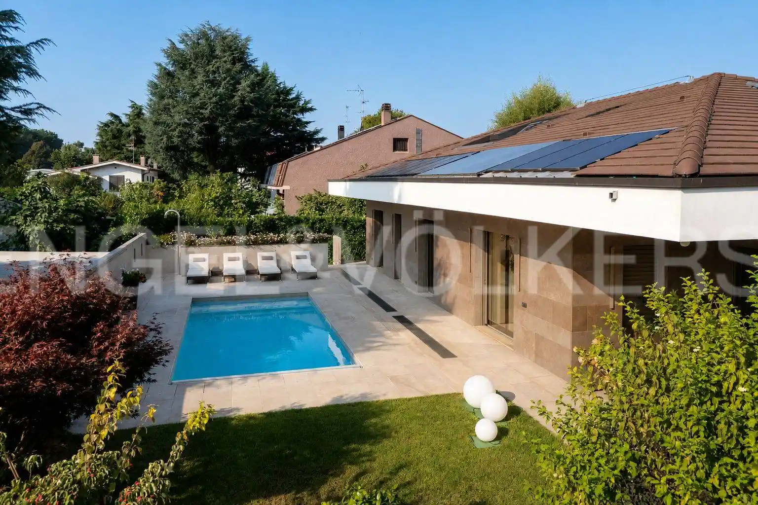 Villa in vendita a Trezzano sul Naviglio