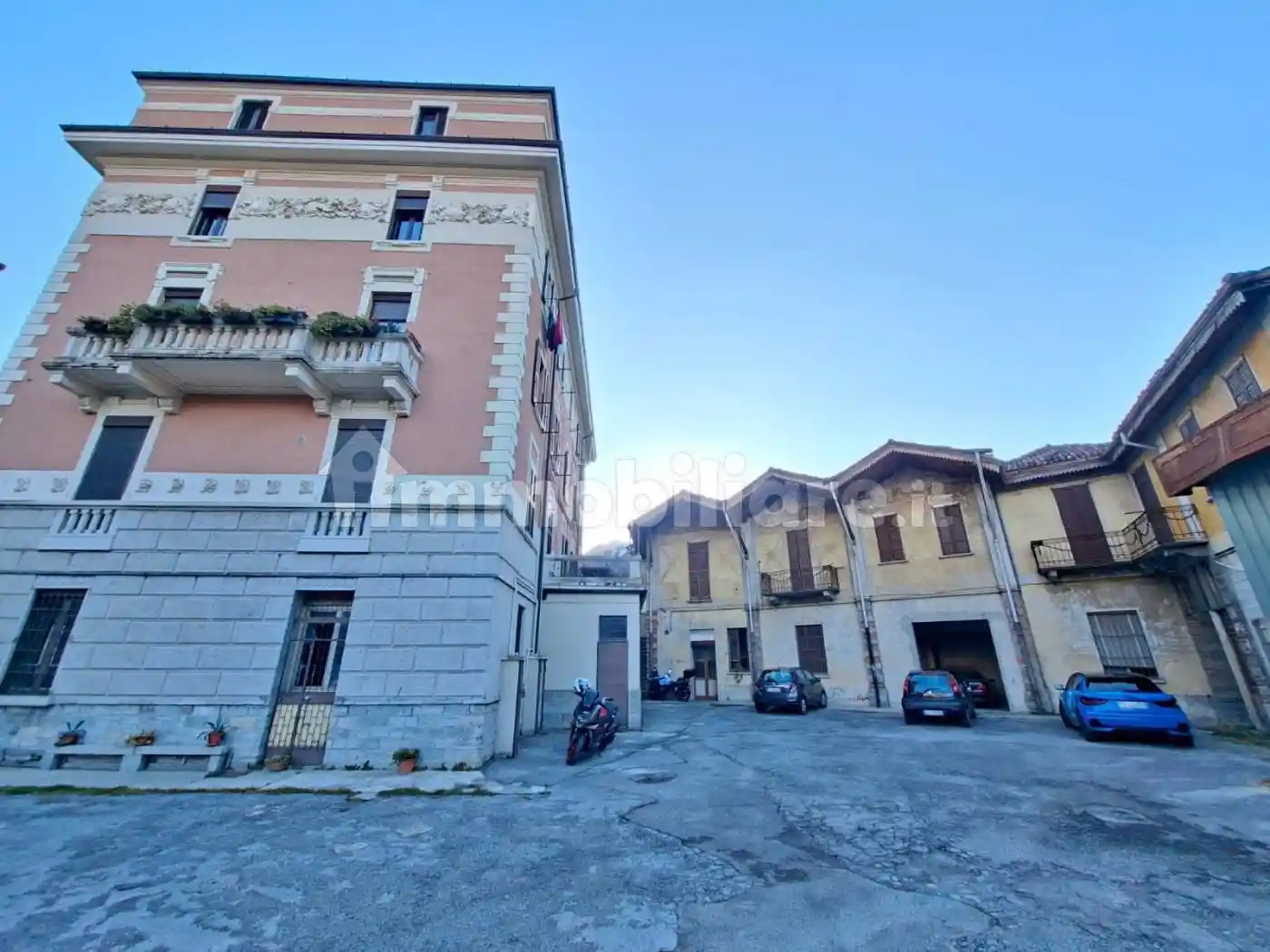 Palazzo - Edificio in vendita a Lecco