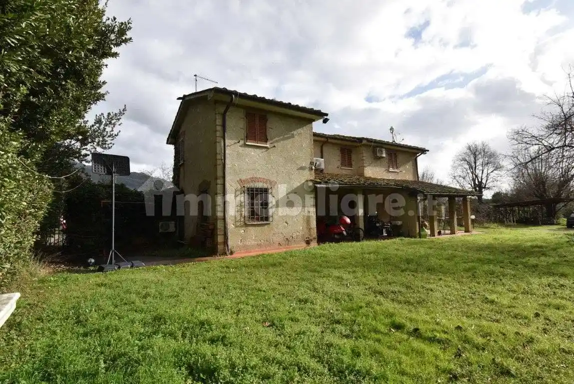 Rustico - Casale in vendita a Pietrasanta