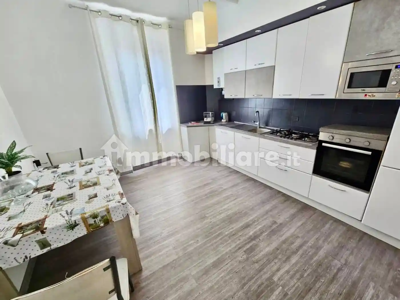 Appartamento in vendita a Piacenza