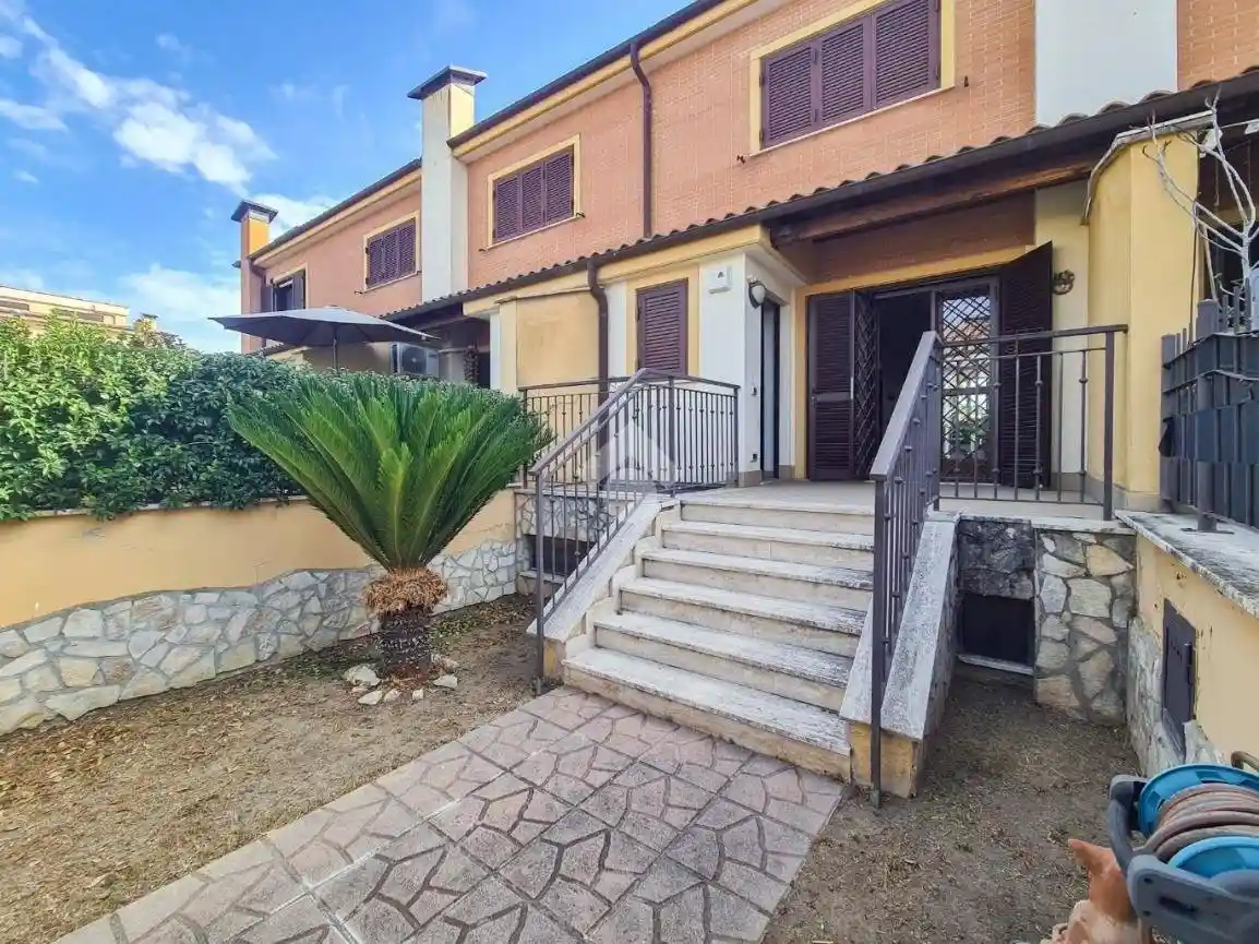Villetta a schiera in vendita a Roma