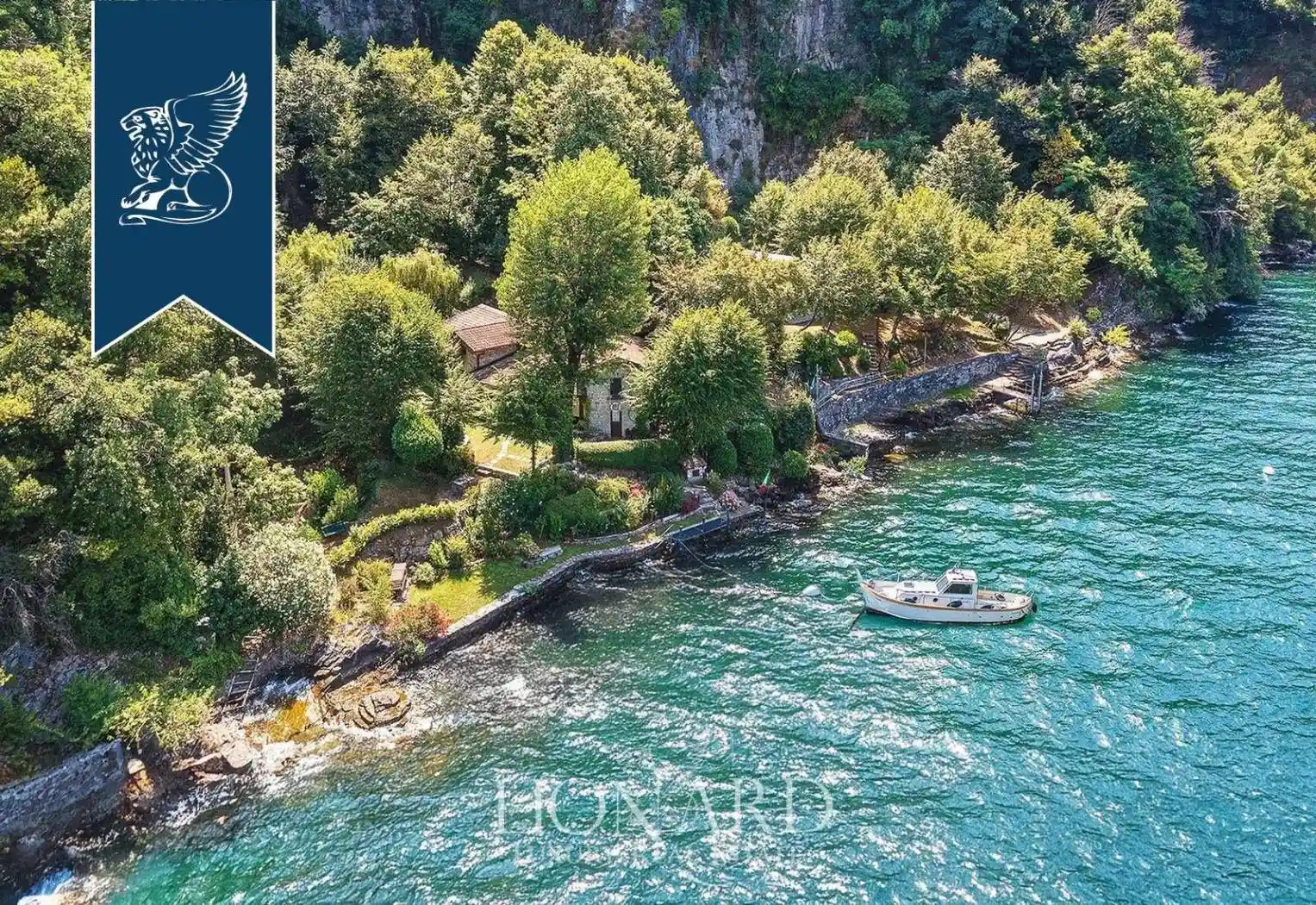 Villa in vendita a Faggeto Lario