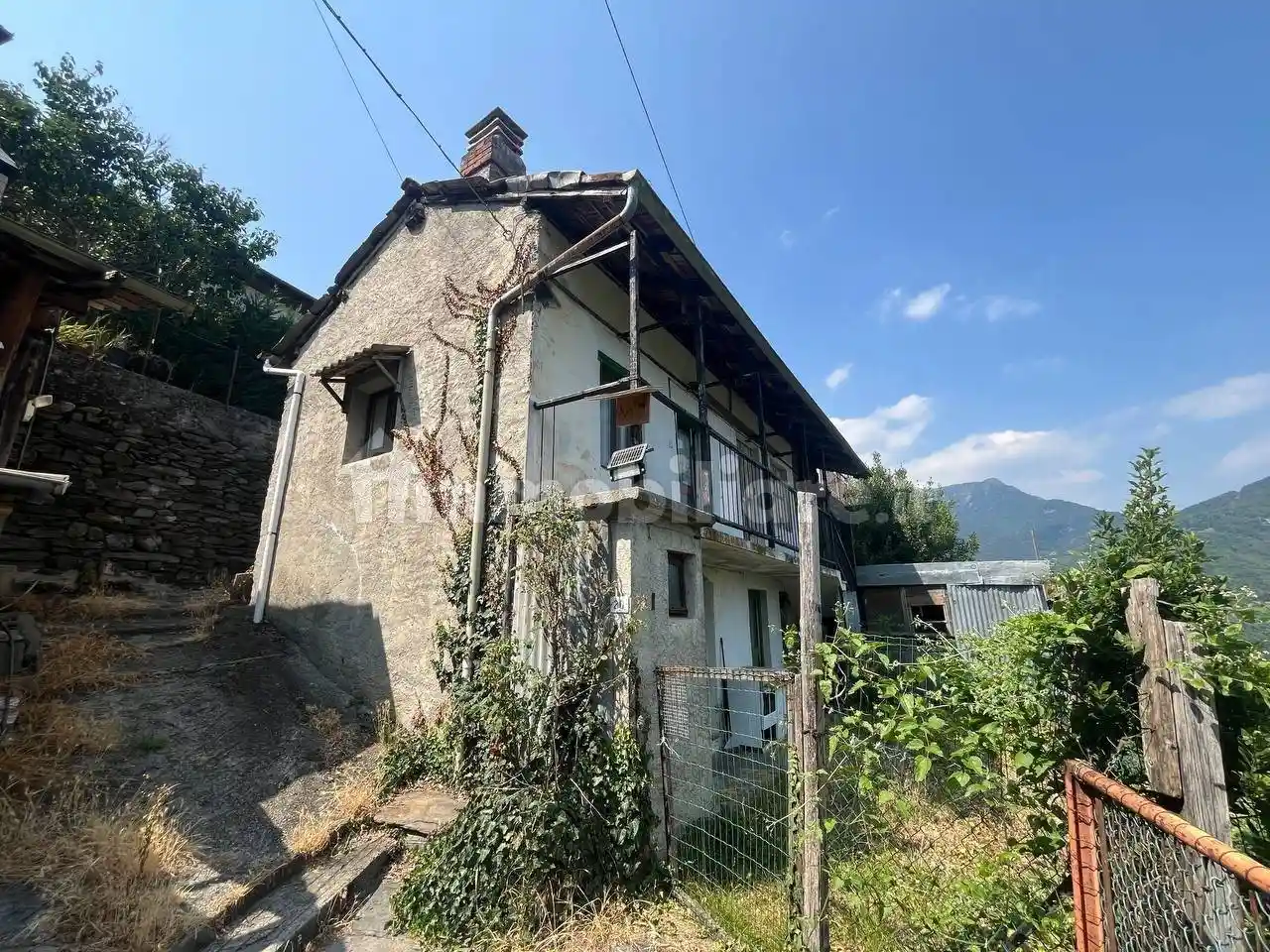 Casa indipendente in vendita a Inverso Pinasca