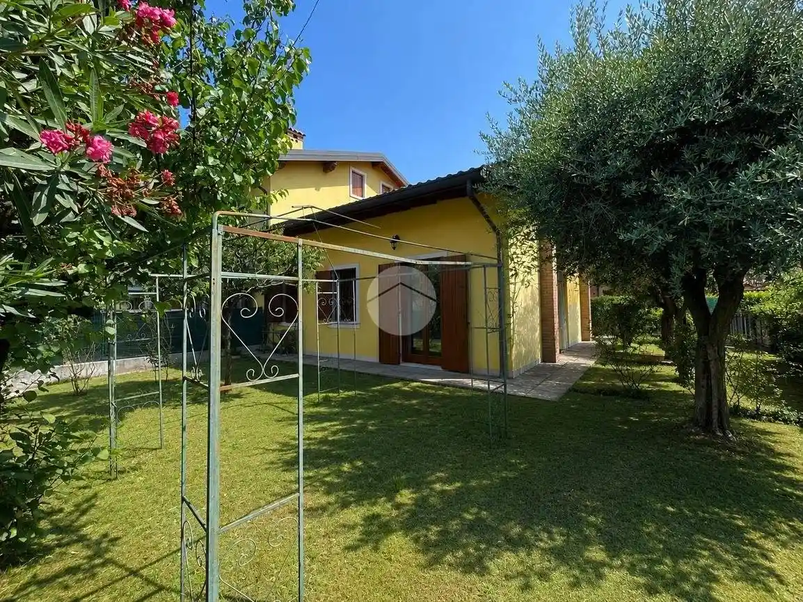 Villetta a schiera in vendita a Castelnuovo del Garda