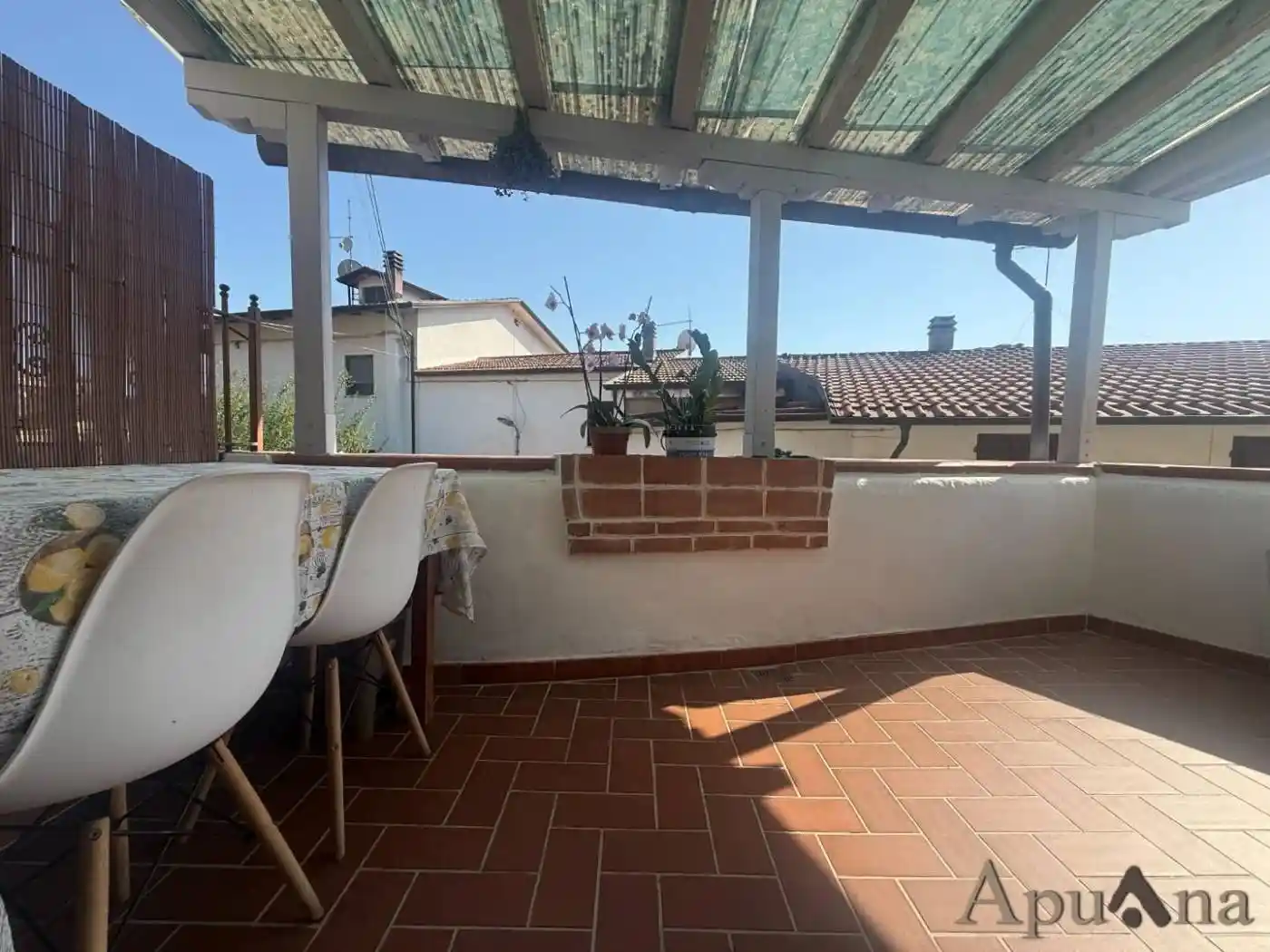 Casa indipendente in vendita a Massa
