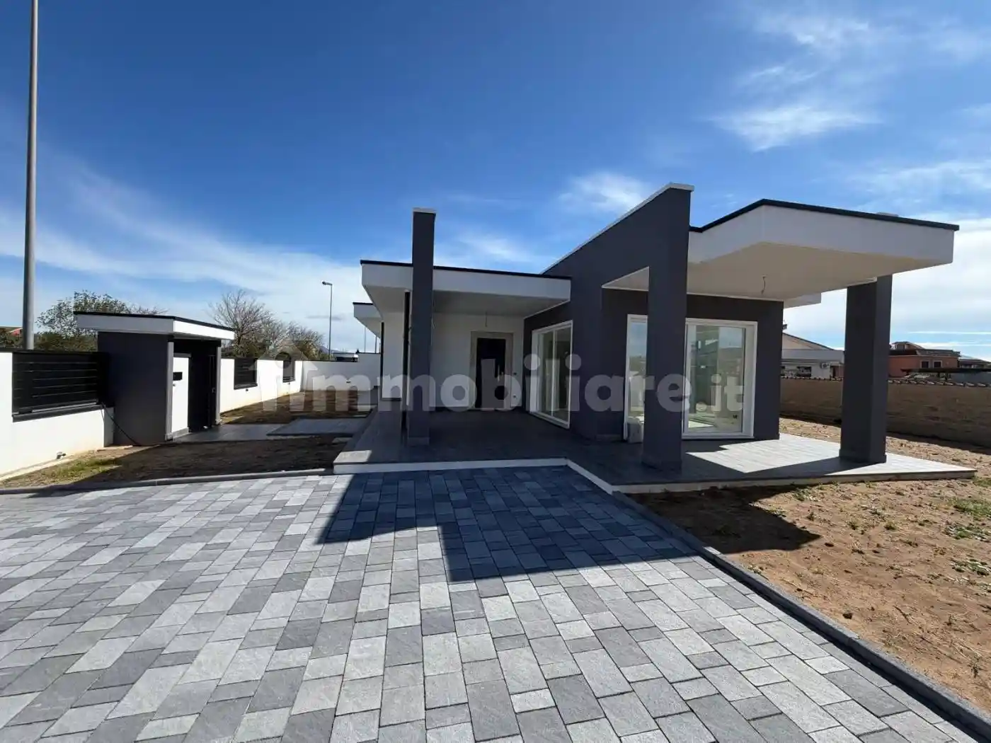 Villa in vendita a Nettuno