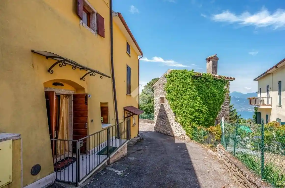Casa indipendente in vendita a San Zeno di Montagna