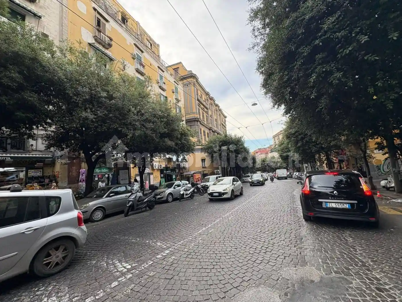 Appartamento in vendita a Napoli
