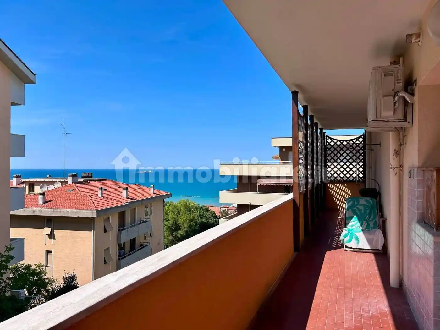 Appartamento in vendita a Falconara Marittima