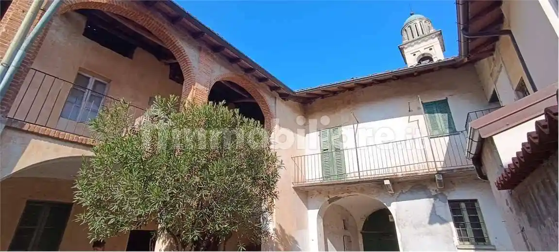 Rustico - Casale in vendita a Casalzuigno
