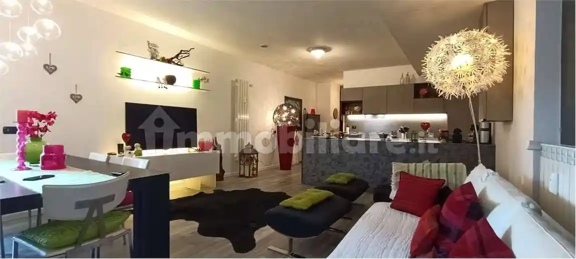 Appartamento in vendita a Lavena Ponte Tresa