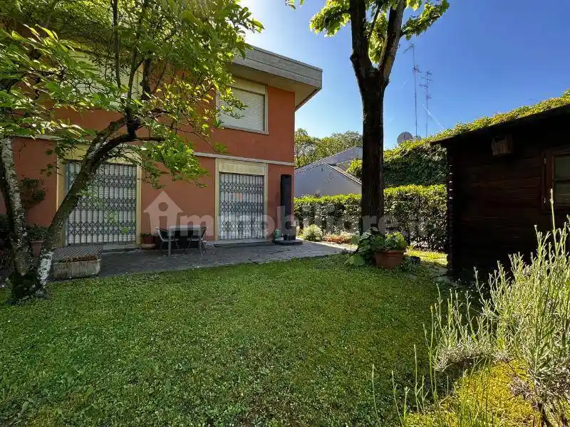 Villetta a schiera in vendita a Modena