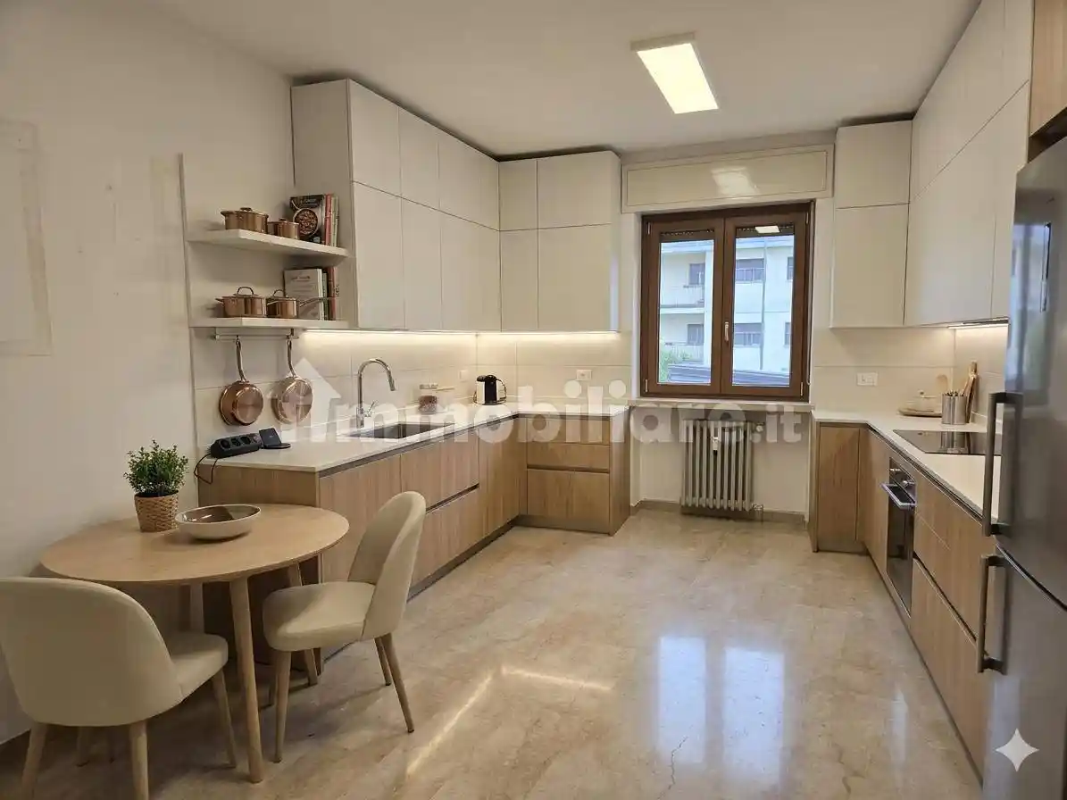 Appartamento in vendita a Erba