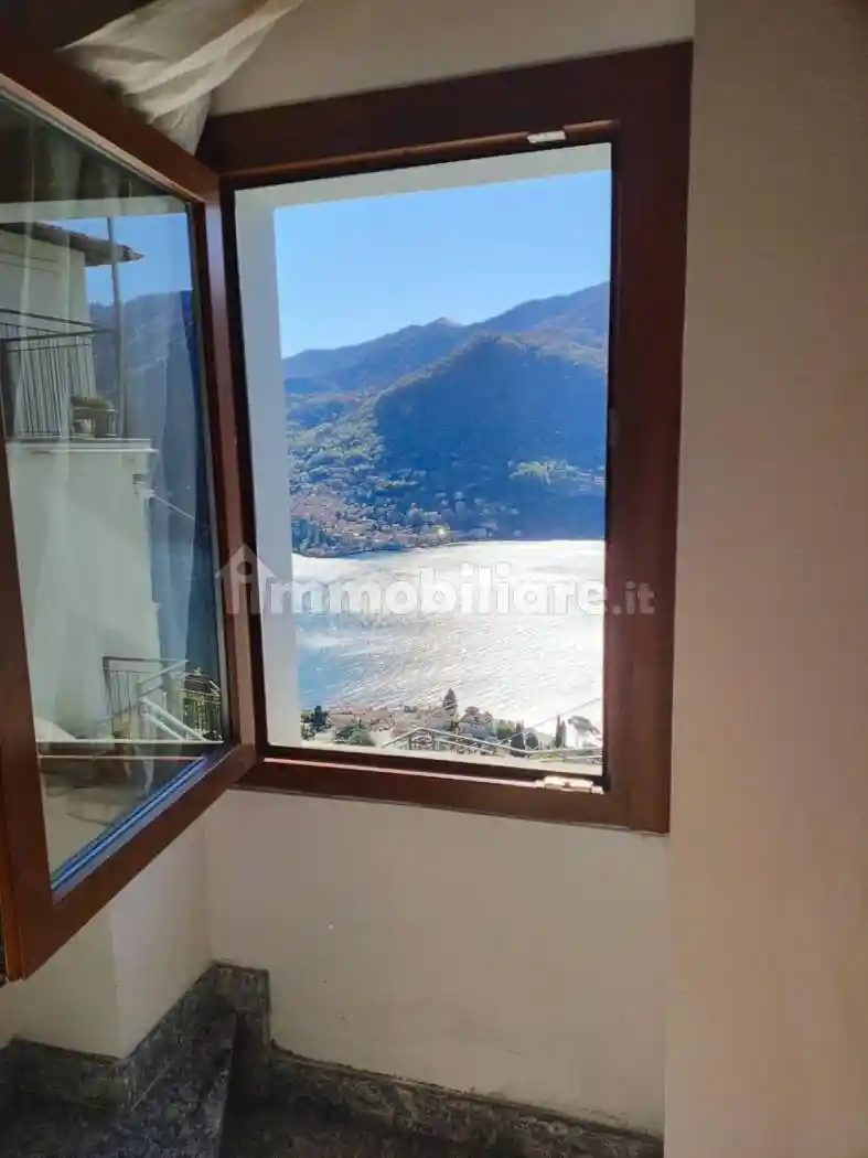 Appartamento in vendita a Moltrasio