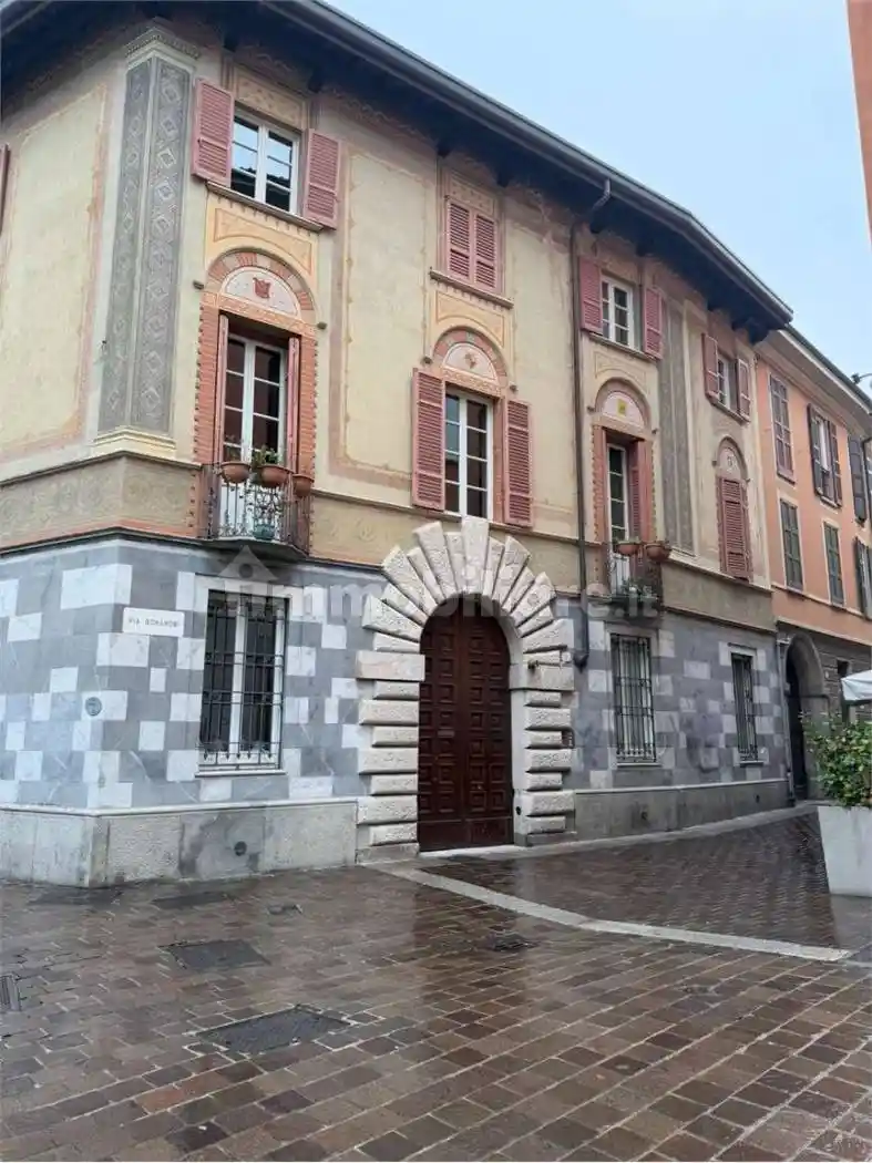 Appartamento in vendita a Como