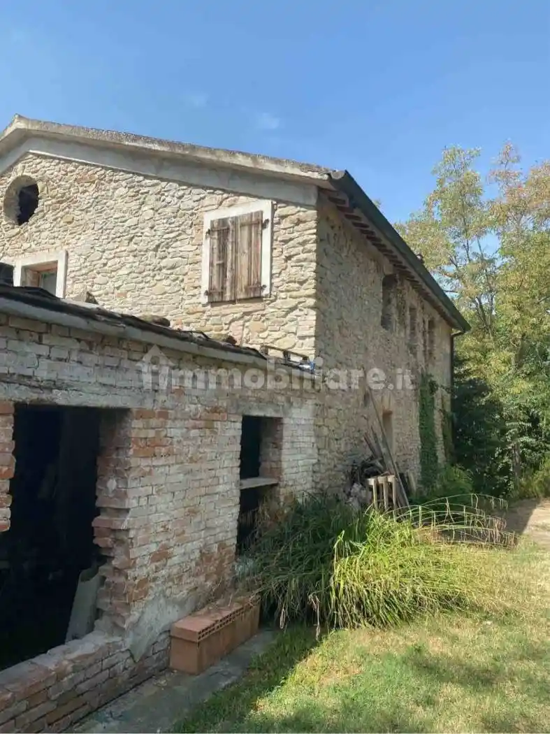 Rustico - Casale in vendita a Roncofreddo