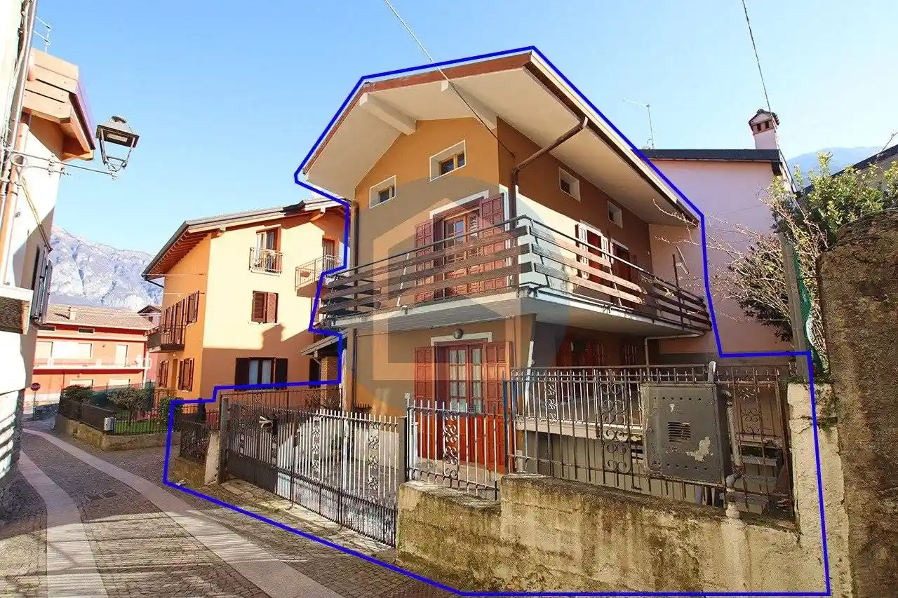 Casa indipendente in vendita a Gianico
