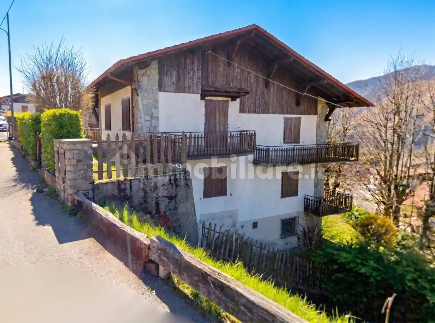 Villa in vendita a Selvino