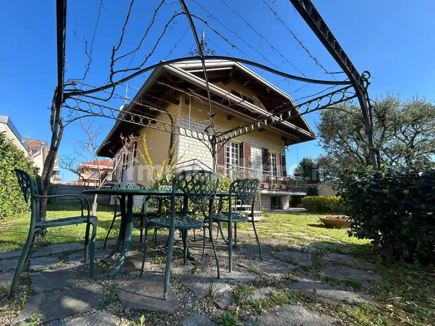 Villa in vendita a Solbiate Olona