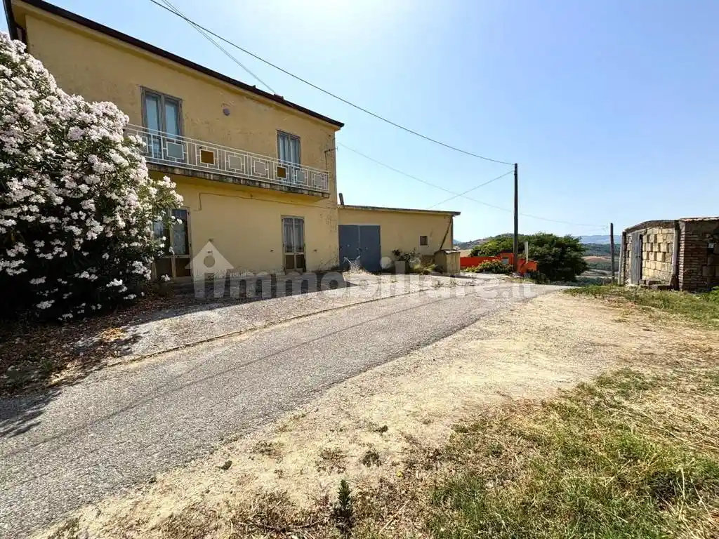 Casa indipendente in vendita a Villanova del Battista