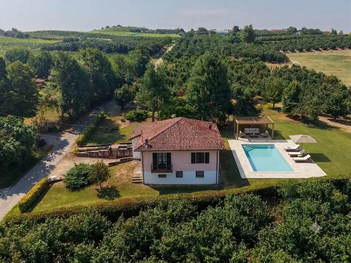 Villa in vendita a Neive
