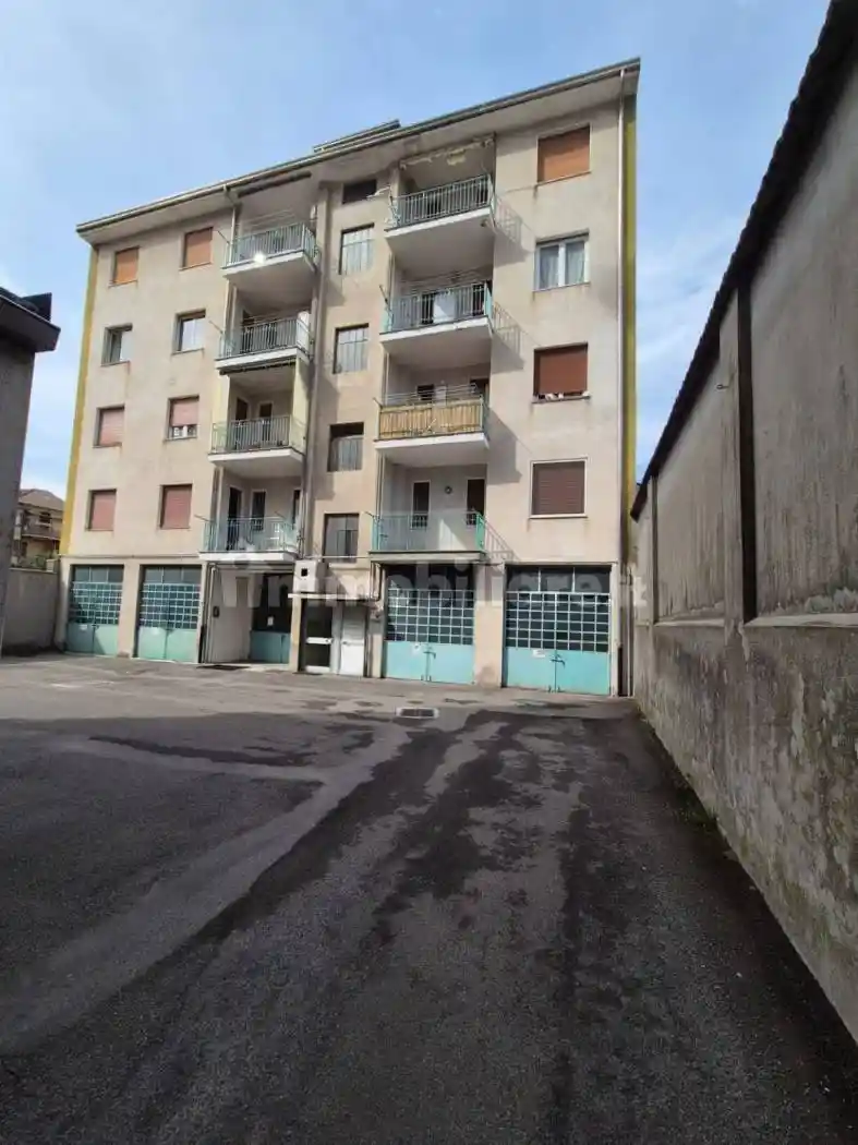 Appartamento in vendita a Borgosesia