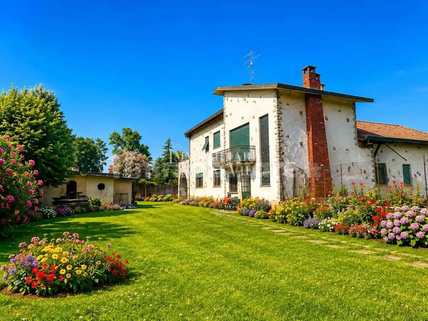 Villa in vendita a Cadorago