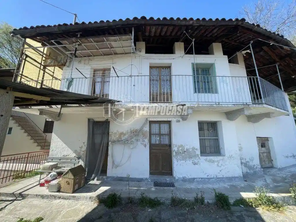 Casa indipendente in vendita a Cuorgnè