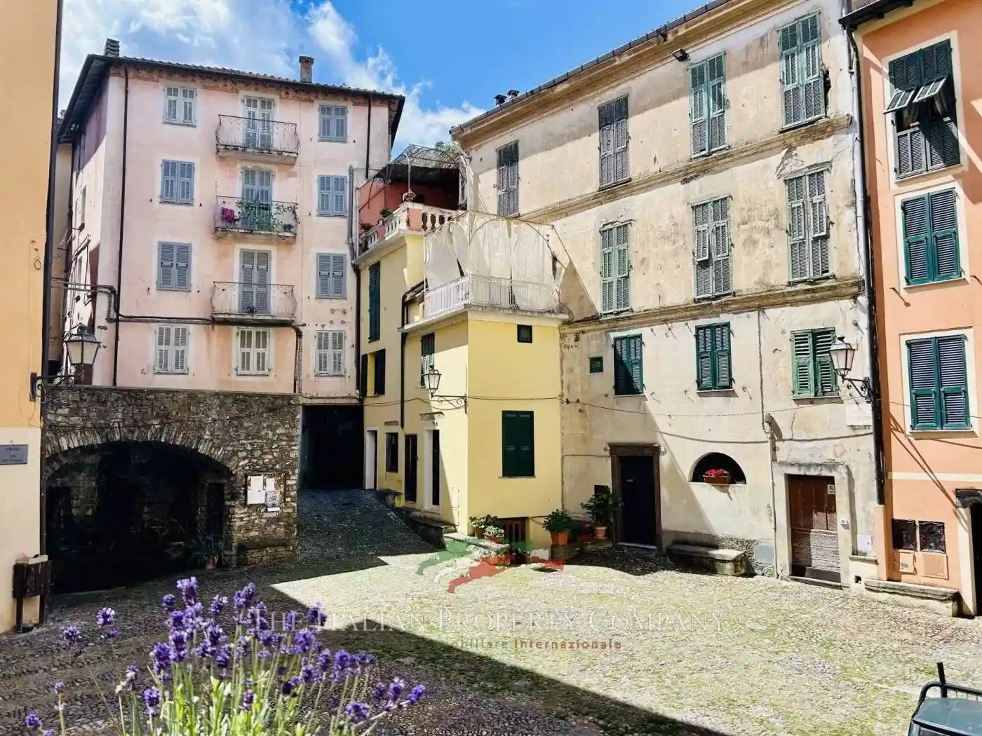 Appartamento in vendita a Castel Vittorio