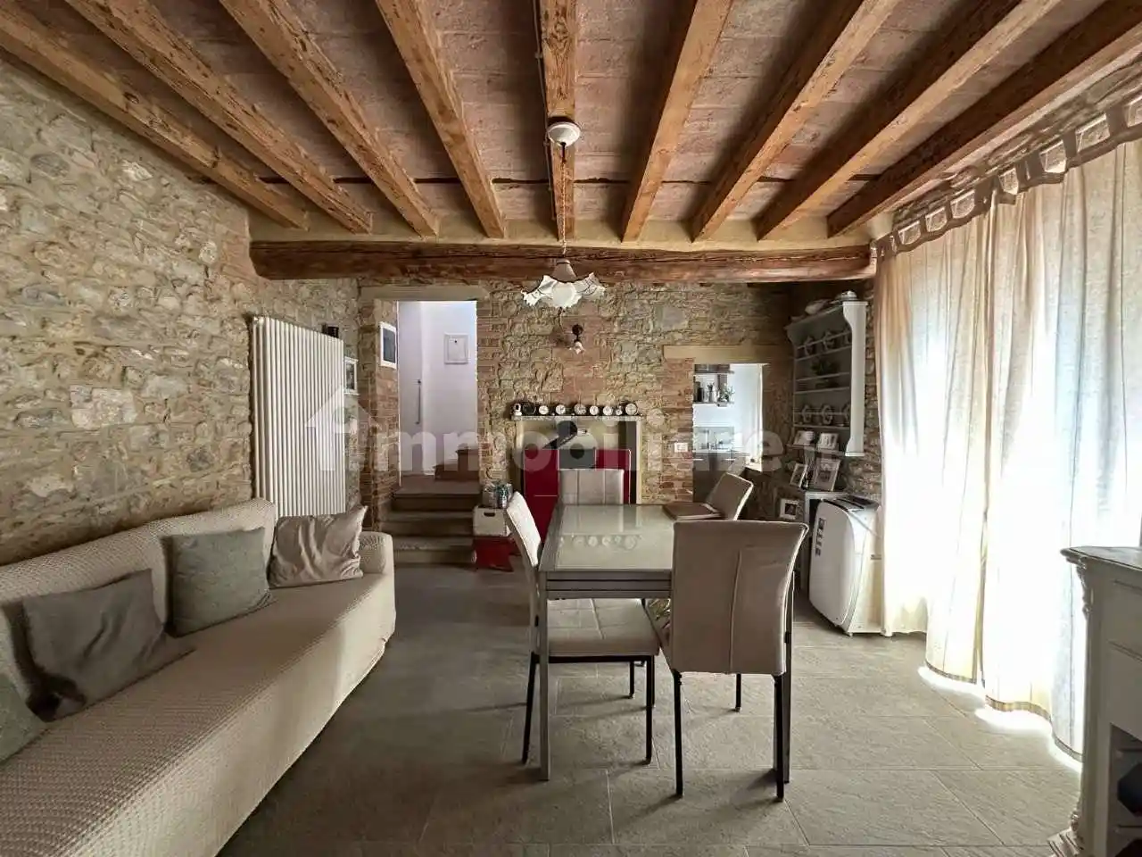 Casa indipendente in vendita a Lugagnano Val d'Arda