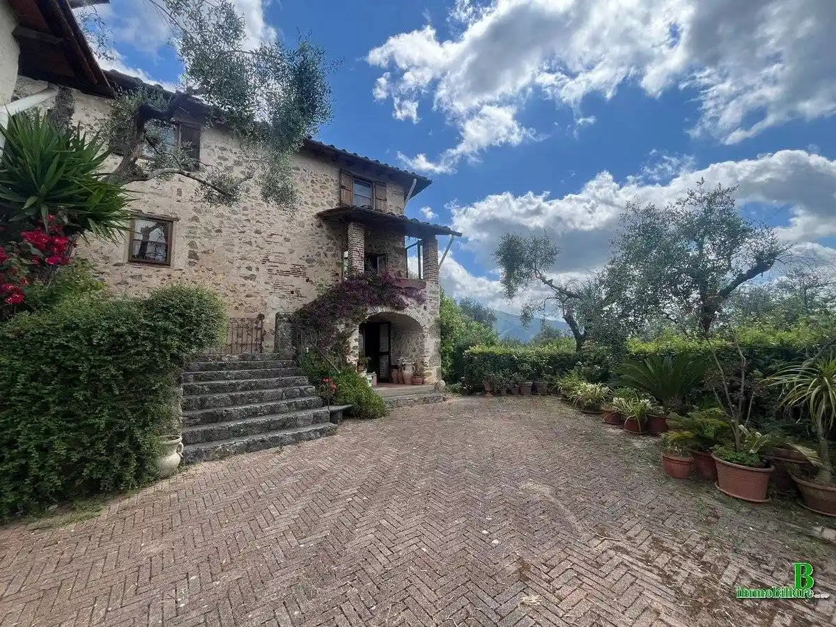 Rustico - Casale in vendita a Camaiore