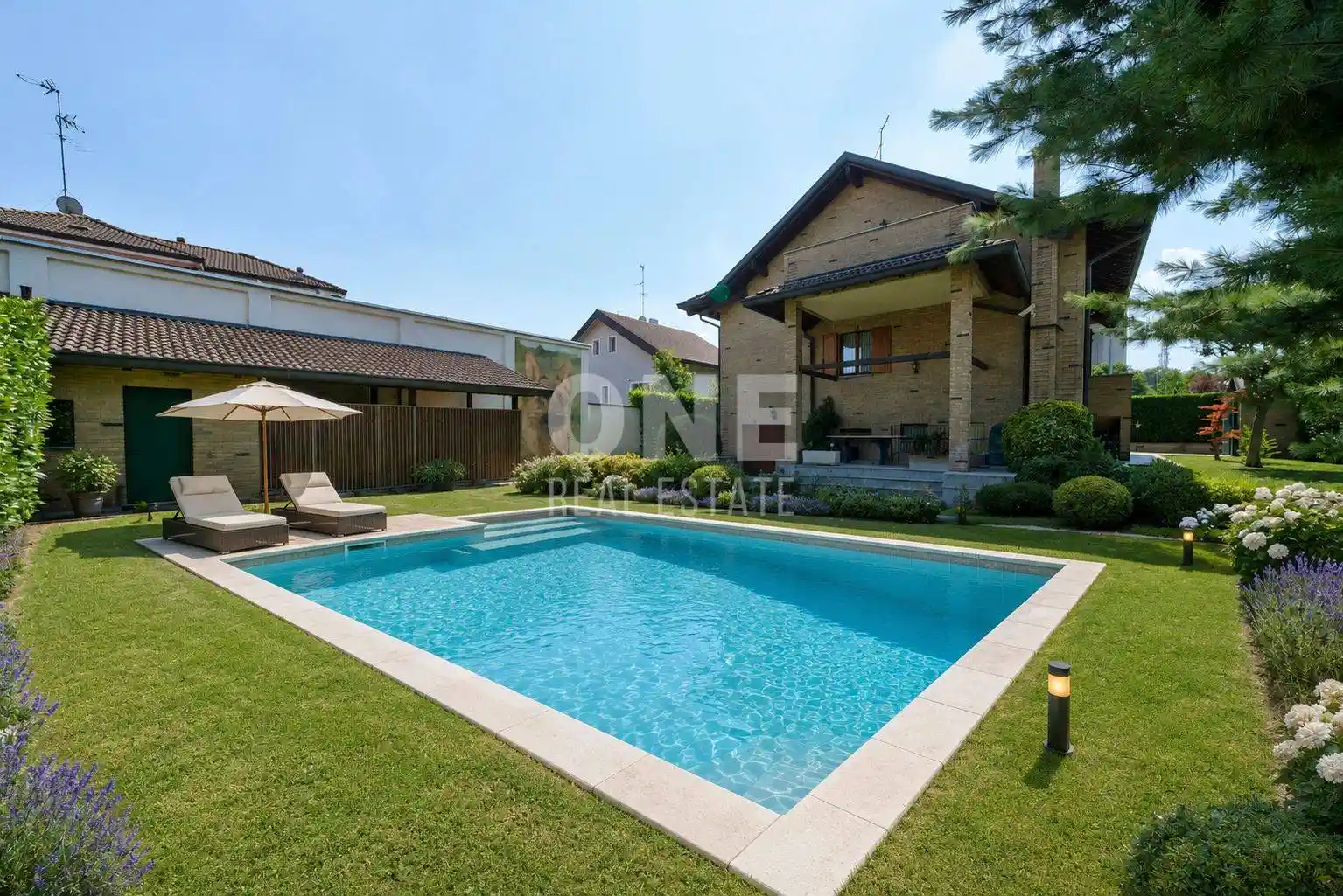 Villa in vendita a Monza