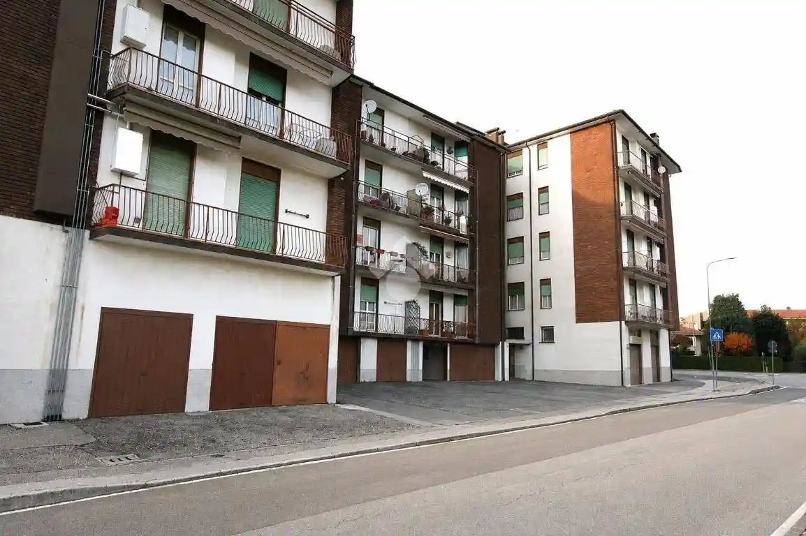Appartamento in vendita a Barzago
