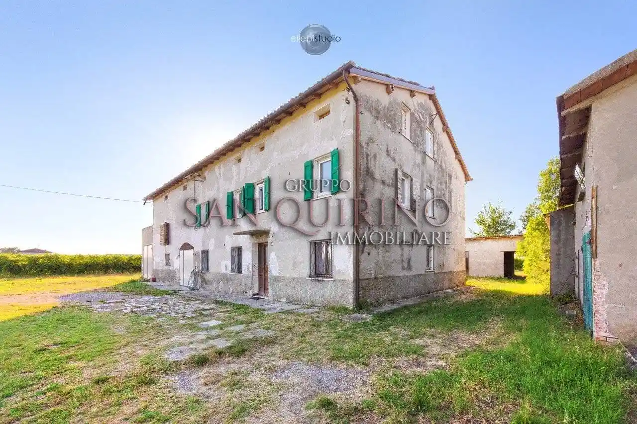 Villa in vendita a Novellara