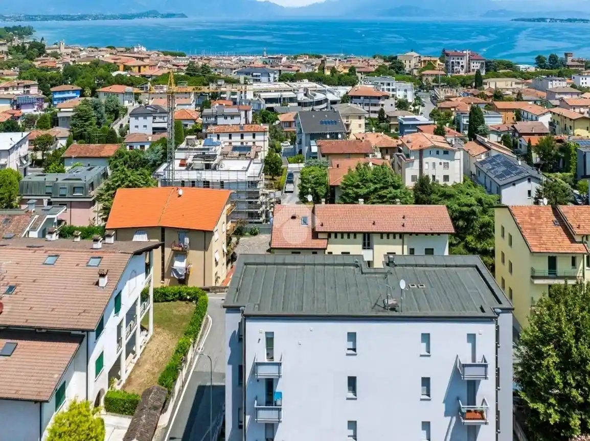 Appartamento in vendita a Desenzano del Garda