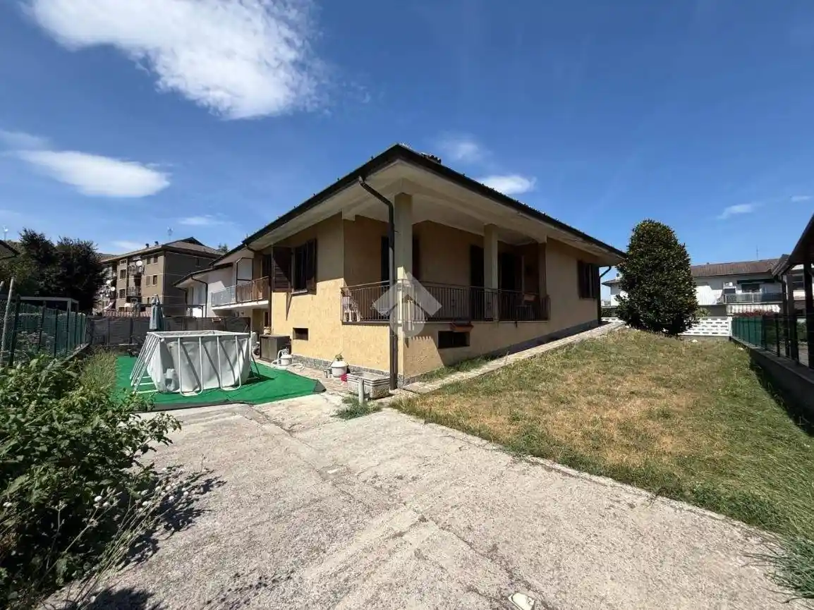 Villa in vendita a Pandino